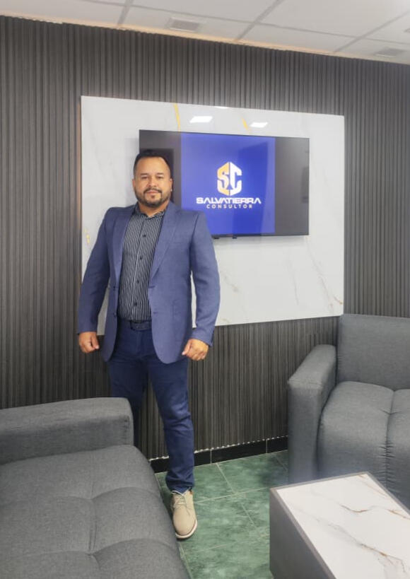 salvatierra consultor